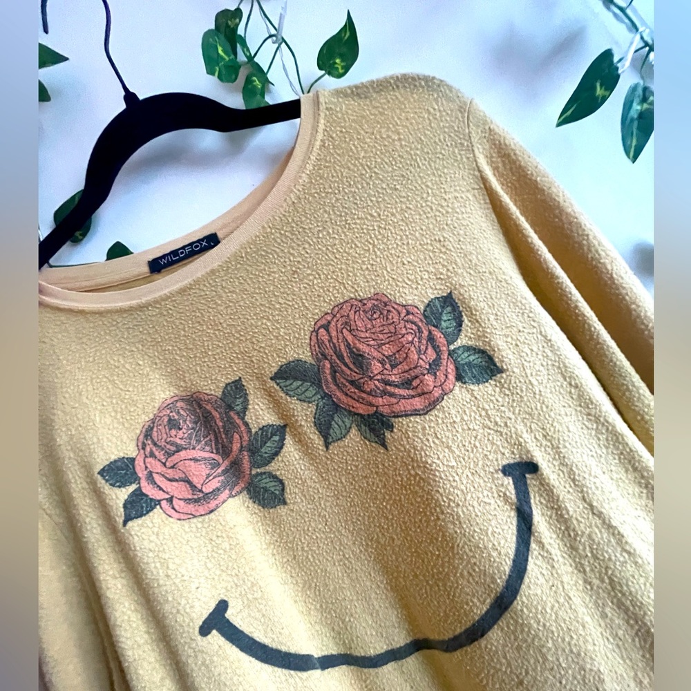 Wildfox rose eyes smile sweater